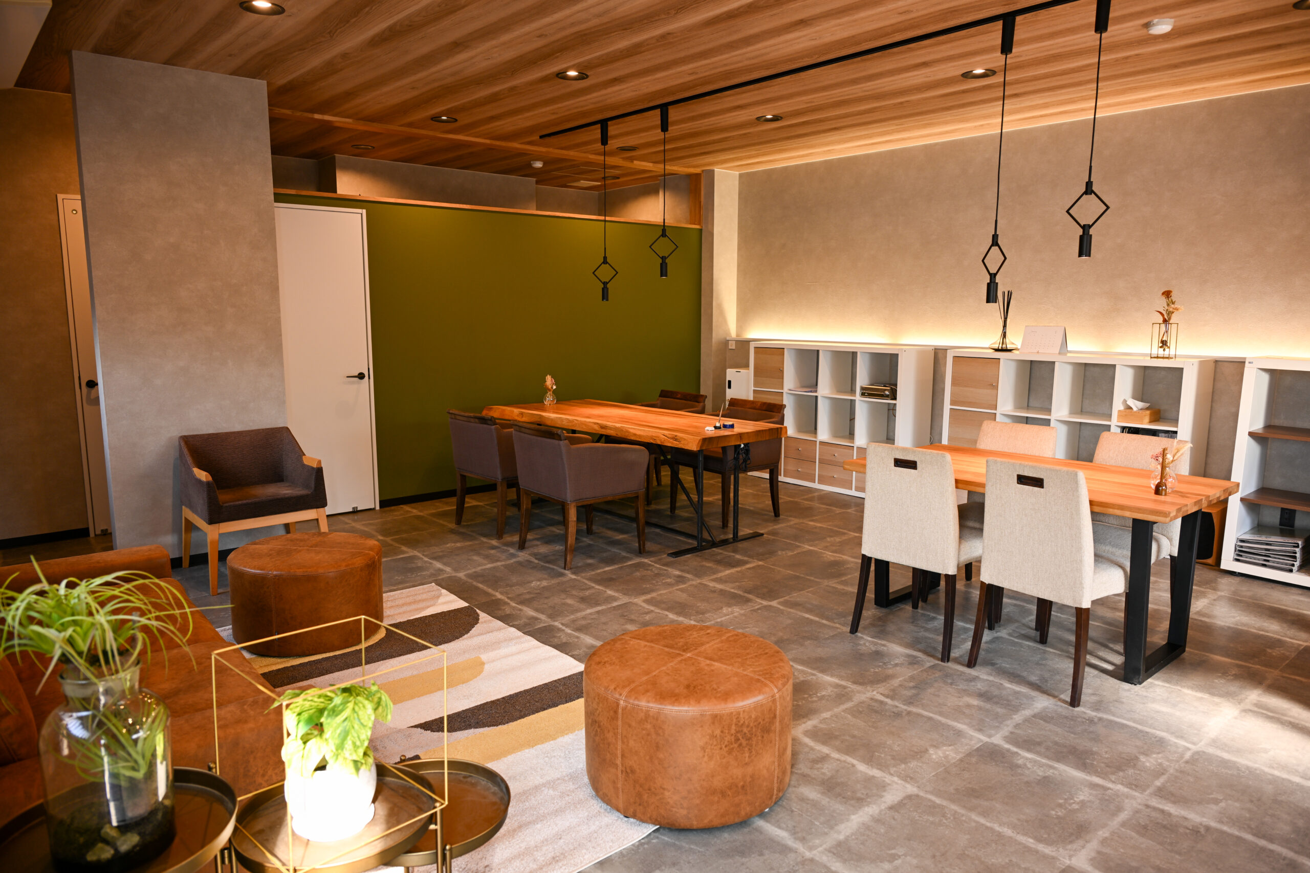 名古屋市　名東区　リフォーム　店舗　オフィス　事務所　おしゃれ　木目天井　木調　ナチュラル　リノベーション|[公式]名古屋リフォーム|名古屋リフォームは名古屋市・日進市・春日井市のおしゃれなリフォーム＆リノベーション専門会社です