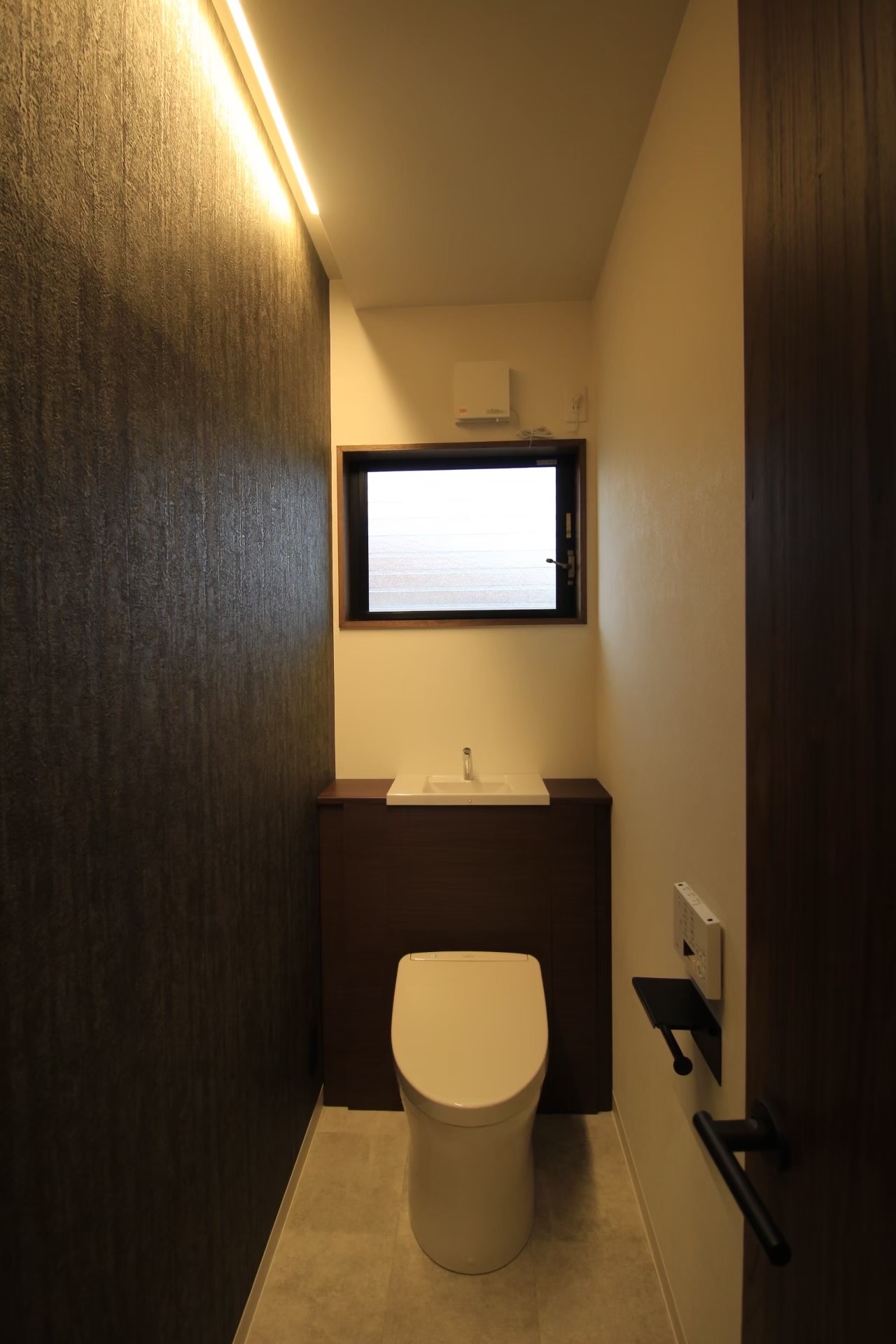 リフォーム　照明　ライティング　ライト　おしゃれ　リノベーション　LDK　リビング　名古屋リフォーム　トイレ　|[公式]名古屋リフォーム|名古屋リフォームは名古屋市・日進市・春日井市のおしゃれなリフォーム＆リノベーション専門会社です